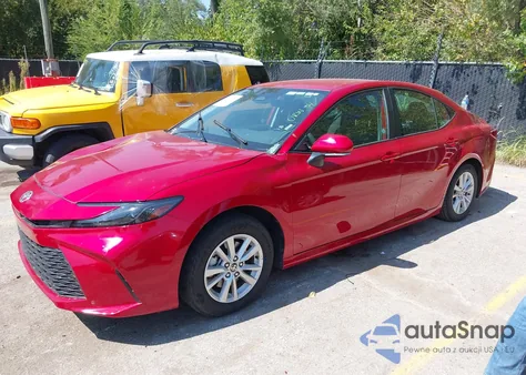 2025 Toyota Camry Le из США, поврежденный, VIN 4T1DAACK7SU033036